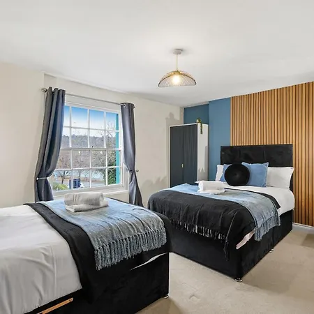 The Penthouse On Bristols Iconic Harbourside - Sleeps 10