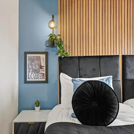The Penthouse On Bristols Iconic Harbourside - Sleeps 10