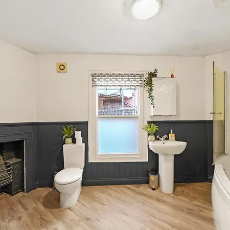 The Penthouse On Bristols Iconic Harbourside - Sleeps 10 * Bristol