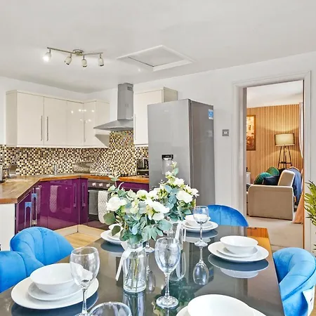 The Penthouse On Bristols Iconic Harbourside - Sleeps 10 *