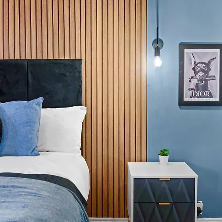 The Penthouse On Bristols Iconic Harbourside - Sleeps 10 *